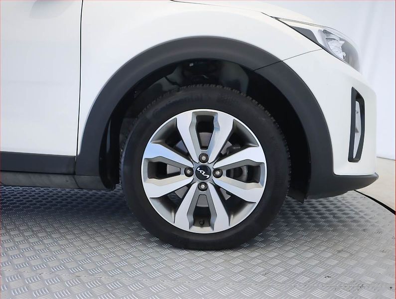 Kia Stonic (2023) 1.0 T-GDI, Automat, Serv.kniha - fotka 15 z 22