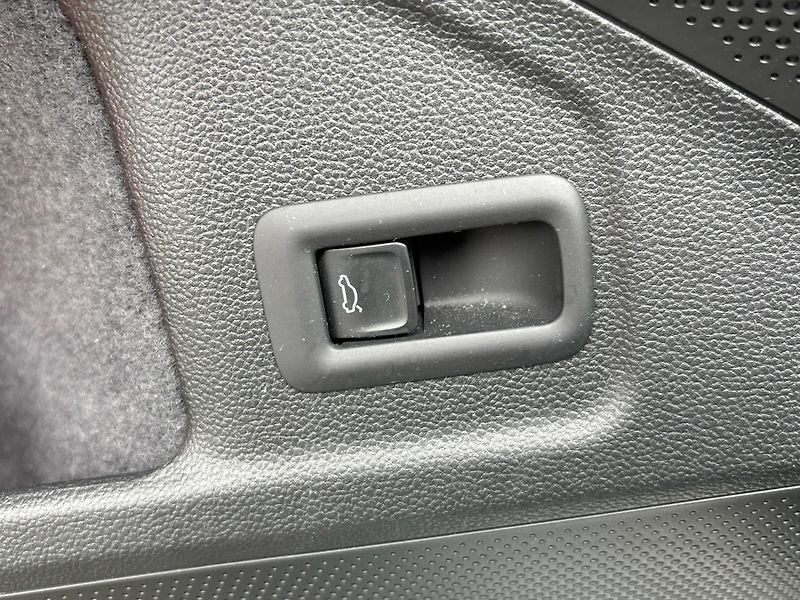 Škoda Superb Sportline 4x4 DSG - fotka 29 z 29