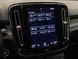 Volvo XC40 D4 AWD R-DESIGN AUT CZ - náhled 35
