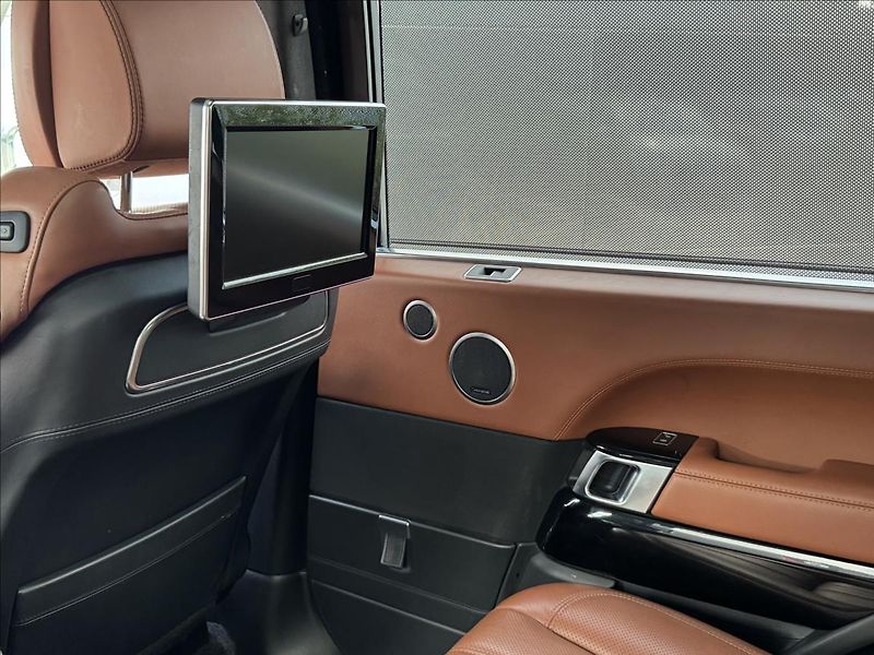 Land Rover Range Rover 4,4 SDV8 Autobiography LWB - fotka 32 z 38