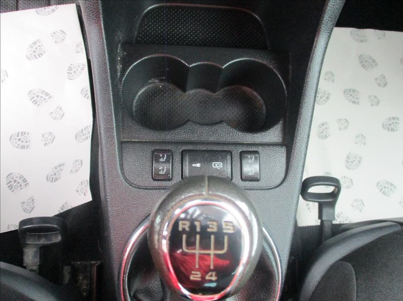 Škoda Fabia 1,2 TSI, digi klima, serviska, - fotka 16 z 32