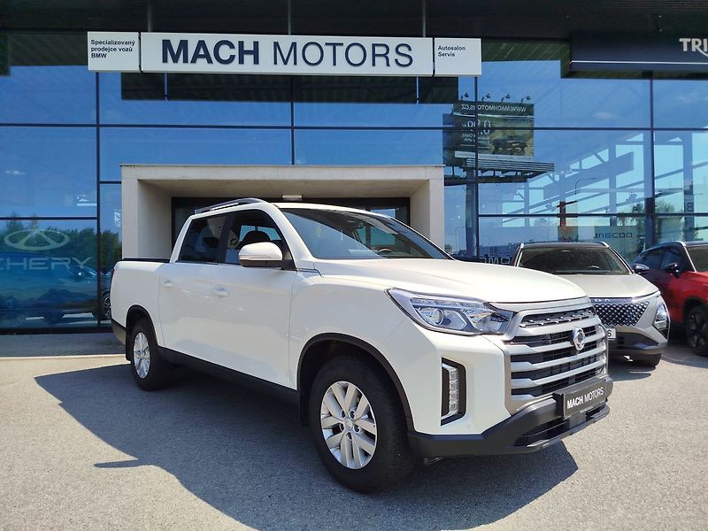 SsangYong Musso Grand Style 2,2 AWD M6 + rolet - fotka 10 z 25