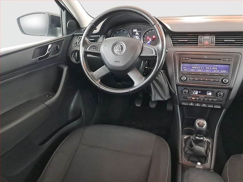 Škoda Rapid (2013) 1.2 TSI, Park. senzory - fotka 7 z 18