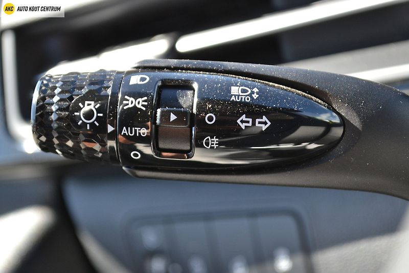 Hyundai Staria 2.2CRDi PREMIUM A/T- 9 MÍST - fotka 64 z 79