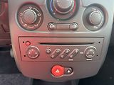 Renault Clio (2006) 1.6 16V - náhled 15