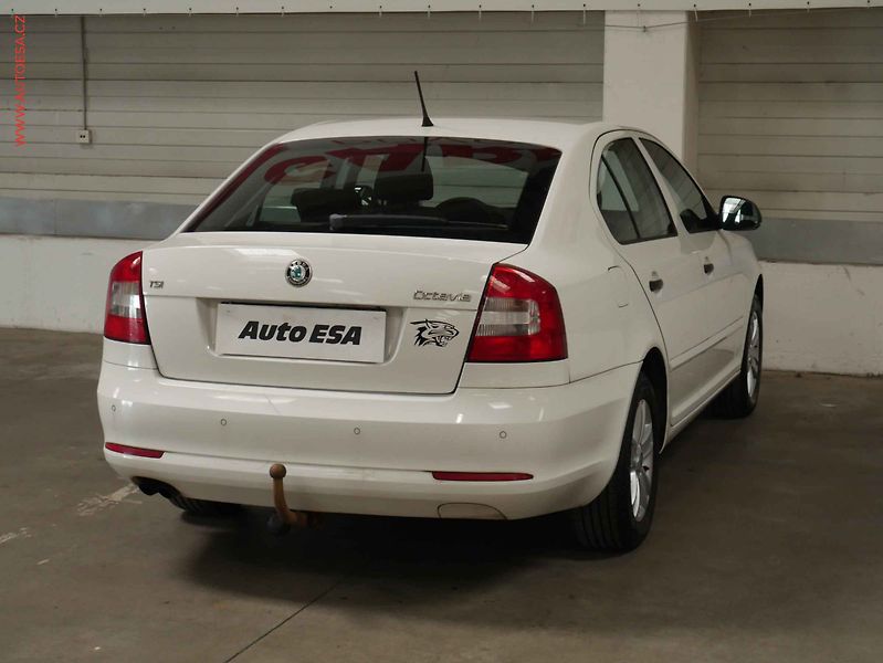 Škoda Octavia (2012) 1.4TSi, ČR, AC, temp, tažné - fotka 6 z 13