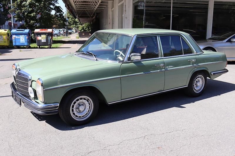 Mercedes-Benz 115 W115 230.4 manuál - fotka 16 z 50