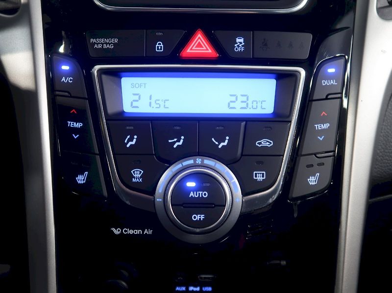 Hyundai i30 (2017) WEEKEND 1.6GDI 99KW - fotka 21 z 30