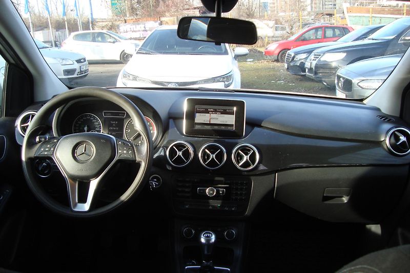 Mercedes-Benz Třídy B (2012) 180 CDi - fotka 44 z 81