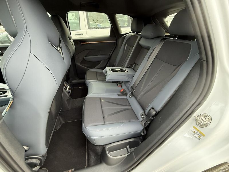 Cupra Terramar DSG 4WD 2,0 TSi 150 kW - fotka 20 z 24