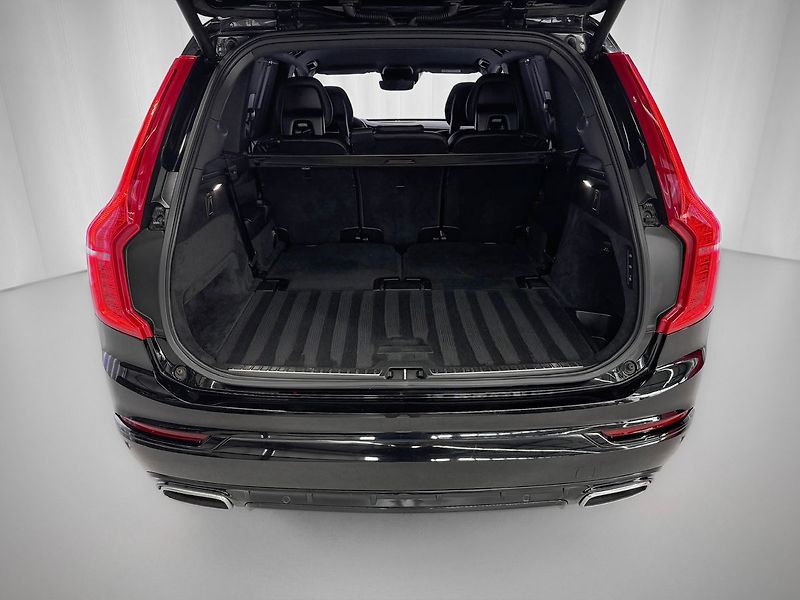 Volvo XC90 B5 AWD R-DESIGN, H&K, EL. TAŽN - fotka 31 z 32