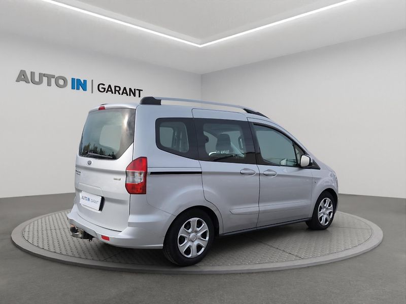 Ford Tourneo Courier (2015) TREND 1.0 EcoBoost 74kW, ČR, S - fotka 5 z 22