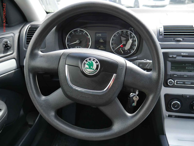 Škoda Octavia (2009) 1.4TSi, 1.maj, Ambiente - fotka 12 z 17