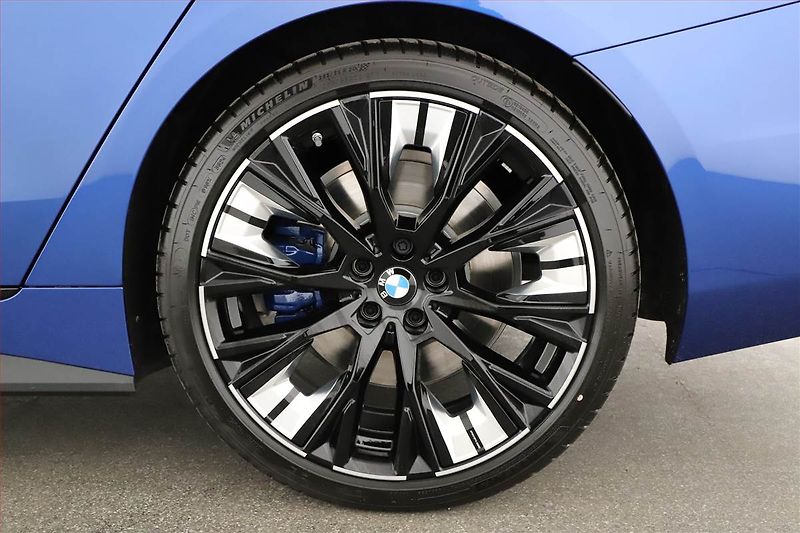 BMW Řada 4 (2025) M440i xDrive - fotka 20 z 20