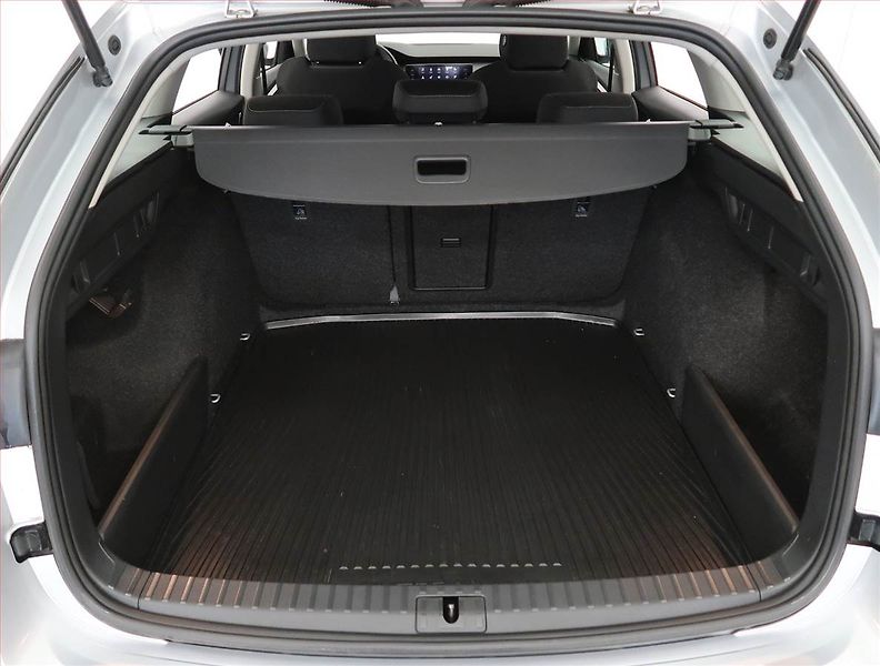 Škoda Octavia (2023) Ambition 2.0 TDI, digi klima - fotka 13 z 24