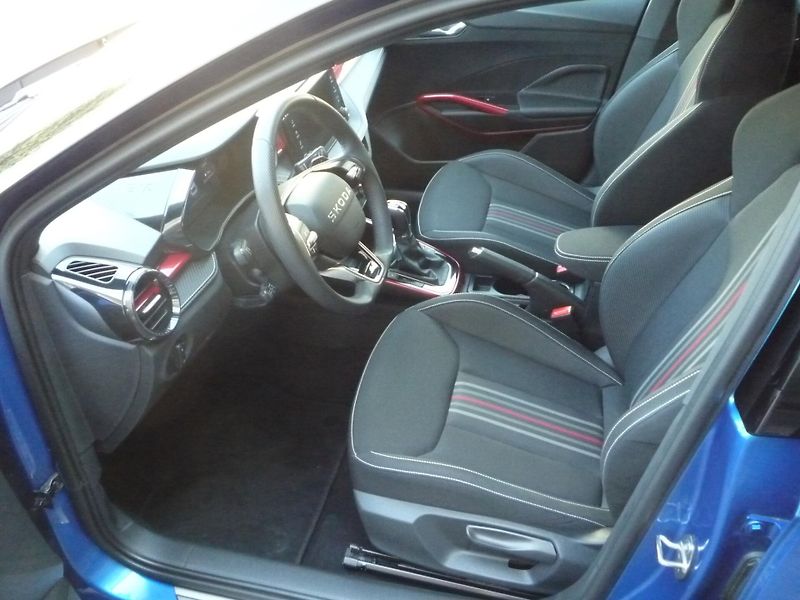 Škoda Fabia (2025) 1,0TSi 85kW DSG MONTE CARLO - fotka 7 z 24