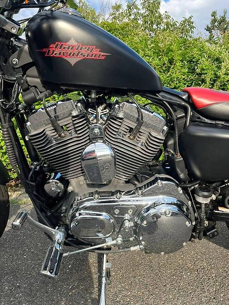 Harley-Davidson XL 1200V Sportster Seventy-Two (2012) - fotka 14 z 15