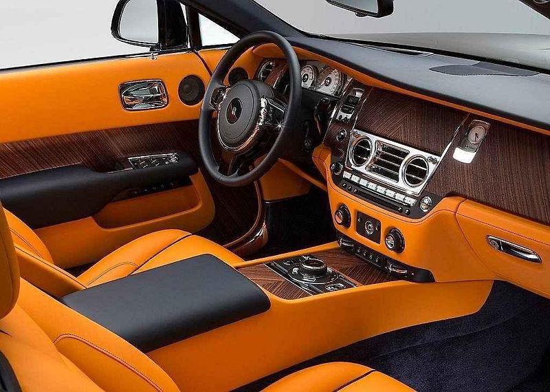 Rolls-Royce Dawn.