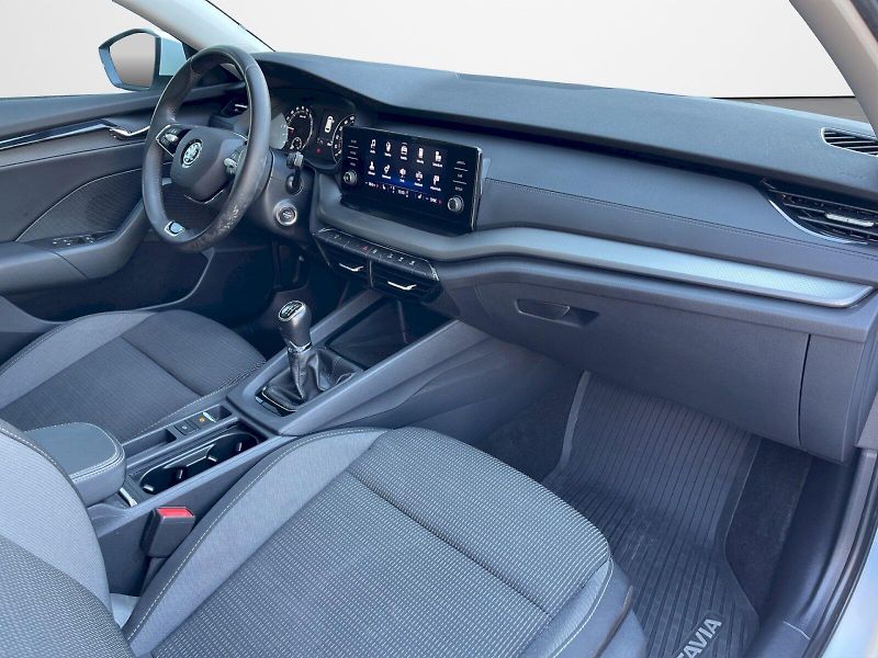 Škoda Octavia (2024) 2.0 TDI 85kW Ambition Plus com - fotka 21 z 34