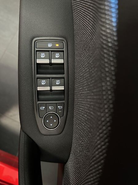 Renault Symbioz (2026) techno Eco-G 120          - fotka 21 z 33