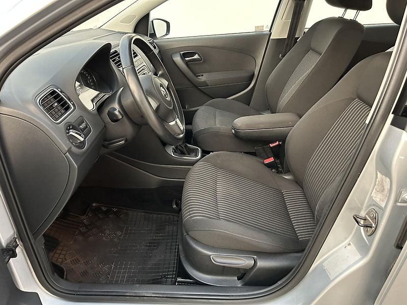Volkswagen Polo 1.4 TSI Comfort - fotka 16 z 25