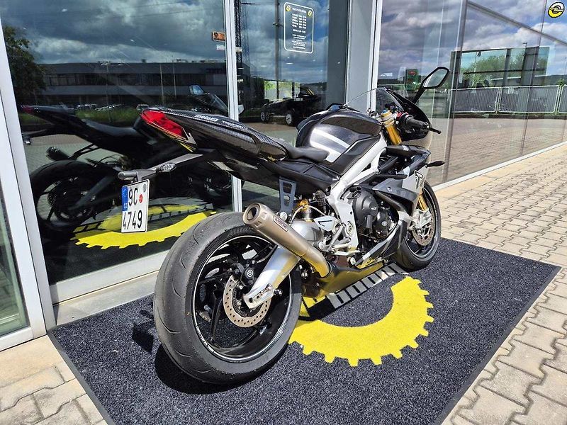 Triumph Daytona 765 (2021) Daytona TM765 MOTO2 - REZERVAC - fotka 4 z 23