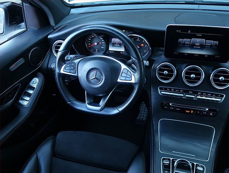 Mercedes-Benz GLC (2018) AMG line 250 d 4MATIC - fotka 7 z 24