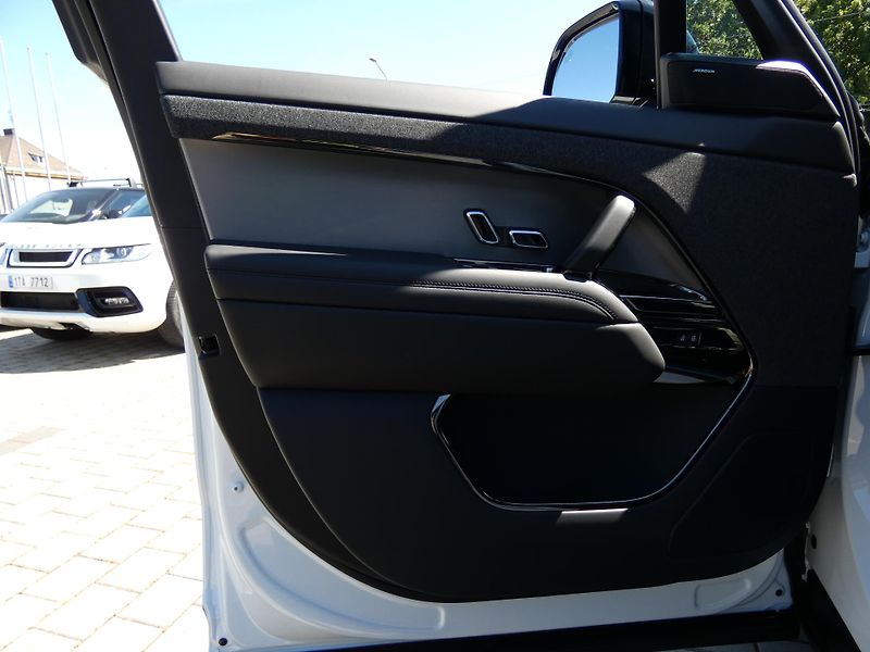 Land Rover Range Rover Sport (2026) 3,0 Dynamic SE D250 - fotka 12 z 34