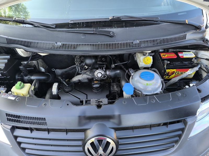 Volkswagen Transporter (2004) 1.9 TDI SERVISNÍ KN.DOL. KM - fotka 35 z 42