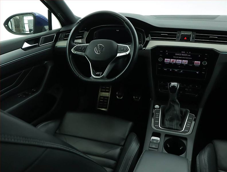 Volkswagen Passat (2022) 2.0 TDI - fotka 7 z 16