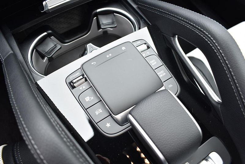 Mercedes-Benz GLE 450d 4M AMG - fotka 33 z 57