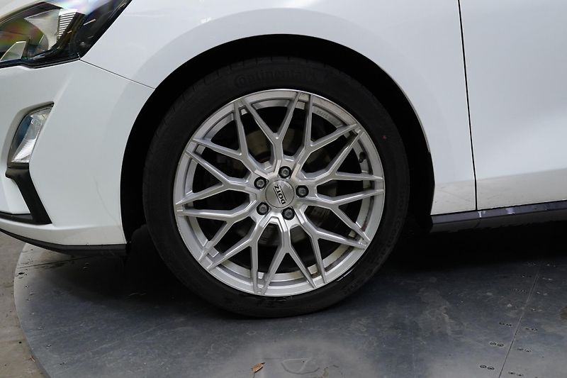 Ford Focus - fotka 10 z 28