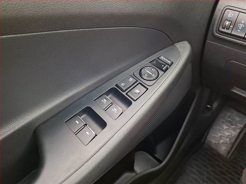 Hyundai Tucson (2020) 1.6 T-GDI - fotka 15 z 16
