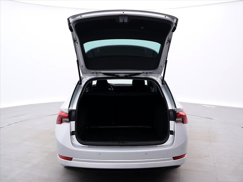 Škoda Octavia 2,0 TDI 85kW CZ 1.Maj LED DPH - fotka 9 z 35