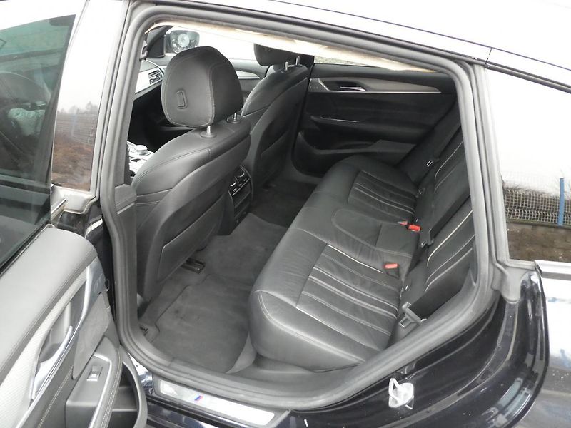 BMW Řada 6 GT 630D 195kW  M SPORT  - fotka 14 z 15