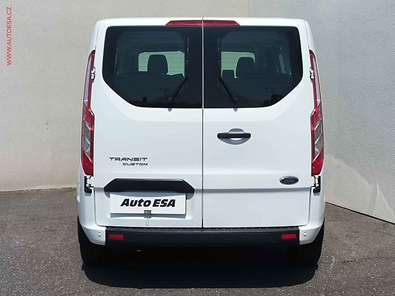 Ford Transit Custom (2022) 2.0TDCi L2 9míst, Trend, 96kW - fotka 5 z 19