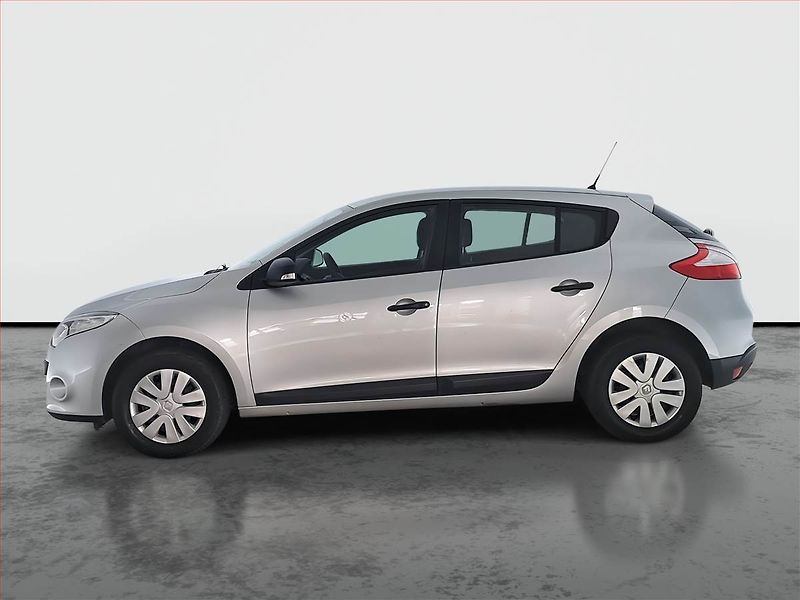 Renault Mégane (2012) Confort 1.6 16V, Tempomat - fotka 3 z 17