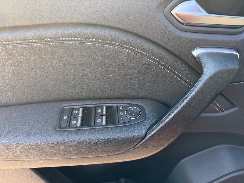 Renault Captur (2023) 1,0 TCe 67 kW Techno - fotka 14 z 24