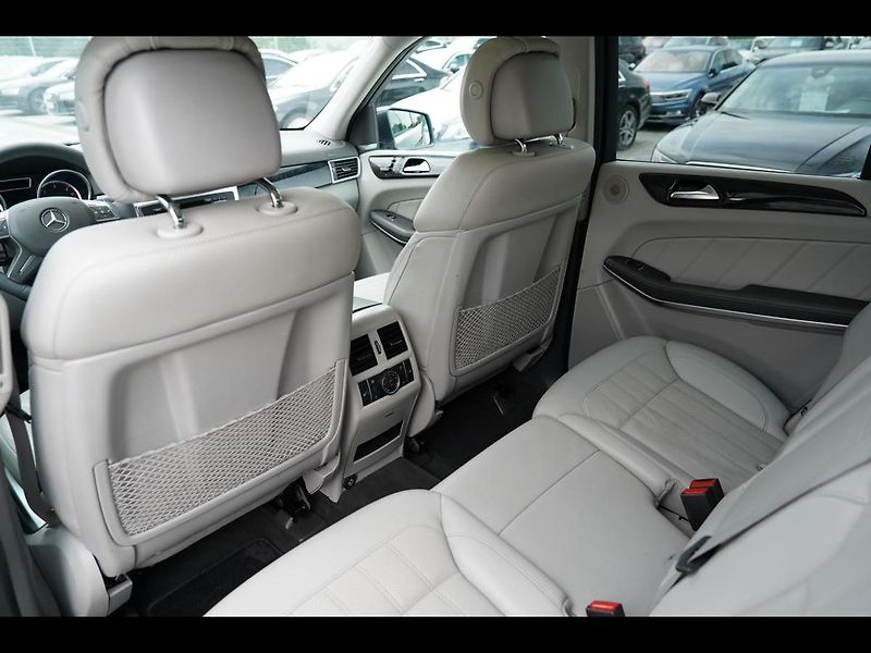 Mercedes-Benz GL 350d, 4Matic, AMG, 7míst, - fotka 33 z 50