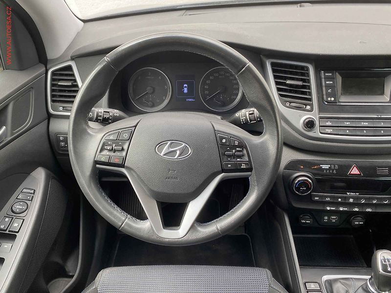 Hyundai Tucson (2016) 1.7 CRDi, Park. senzor, temp. - fotka 11 z 16