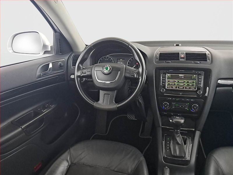 Škoda Octavia (2011) Laurin&Klement 2.0 TDI, 4X4 - fotka 7 z 22