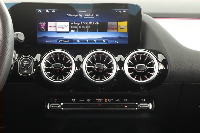 Mercedes-Benz GLA (2026) 220 4MATIC, AMG LINE - fotka 9 z 21