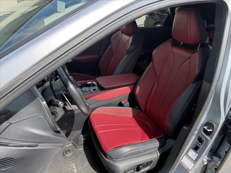 Lexus RX 500h 2,4 F SPORT Plus Panoramic - fotka 9 z 28