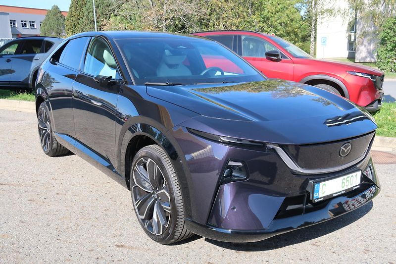 Mazda CX-6e (2026) EV 258ps Takumi Plus - fotka 7 z 33
