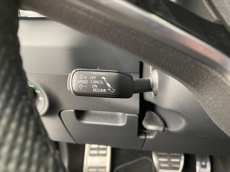 Škoda Karoq 2,0 TDI 110kW DSG SportLine - fotka 22 z 28