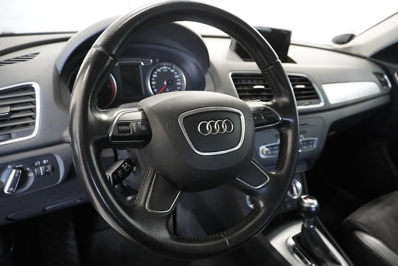 Audi Q3 2.0 TDI 130kW QUATTRO S-TRONIC - fotka 15 z 32