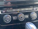 Volkswagen Golf Highline 1.6TDi 77kw DSG ALU - náhled 24