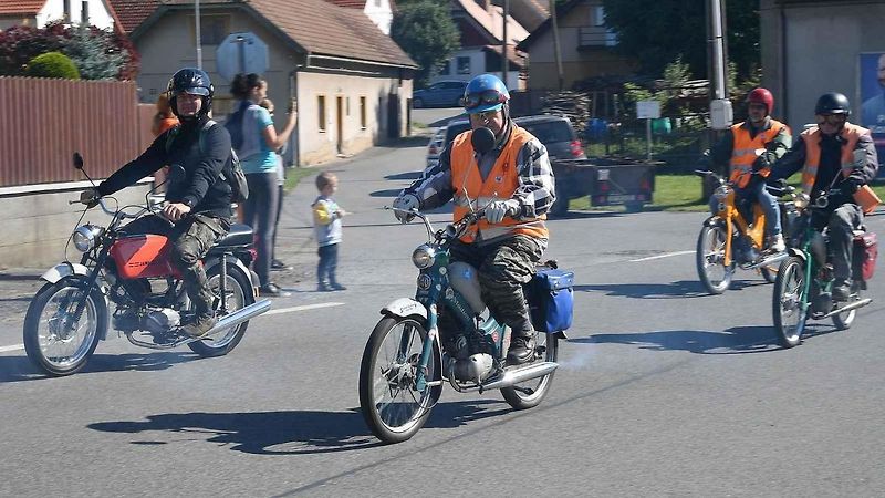 Kublovský sraz mopedů