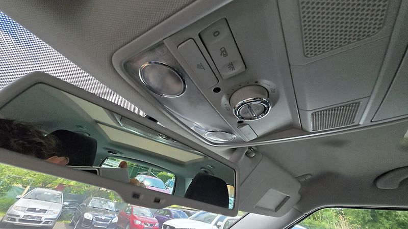 Škoda Yeti 2.0TDI ELEGANCE  4x4  - fotka 38 z 46