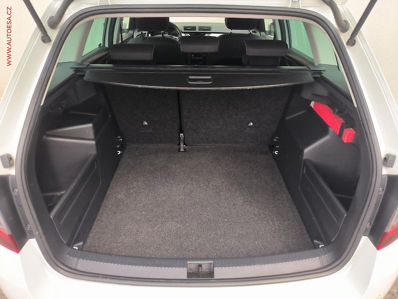 Škoda Fabia (2019) 1.0 TSI, ČR, Style, navi, LED - fotka 7 z 23